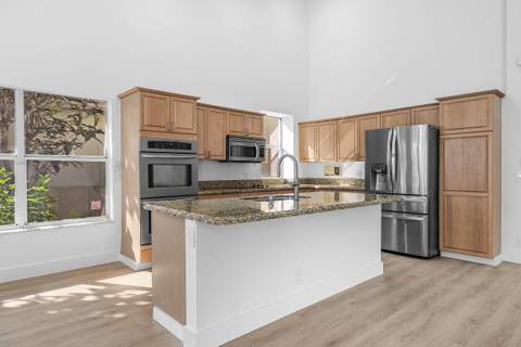 8228 Horseshoe Bay Road, Boynton Beach FL - photo 9 of 30
