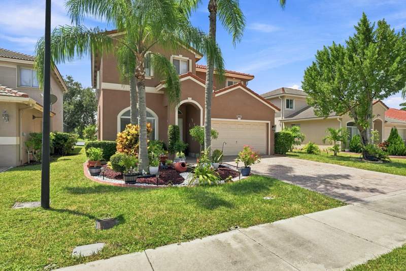 4 bedroom Single Family Residence at 5021 Pebblebrook Terrace, Banyan Trails, Coconut Creek — photo 4