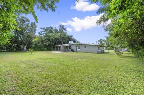 3920 Edwards Road, Fort Pierce FL - photo 24 of 28