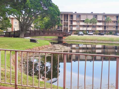 2900 NW 47th Terrace #303B, Lauderdale Lakes FL - photo 22 of 44