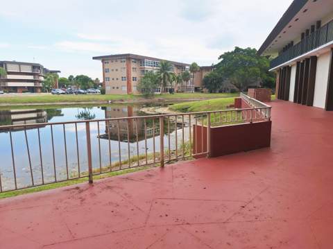 2900 NW 47th Terrace #303B, Lauderdale Lakes FL - photo 24 of 44
