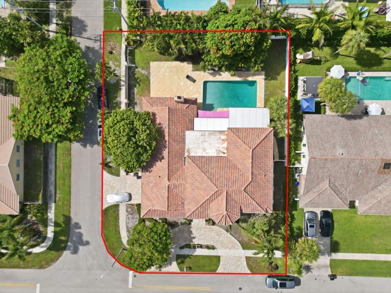 5 bedroom Single Family Residence at 1500 SW 15th Street, Hillsboro Park, Boca Raton — photo 3