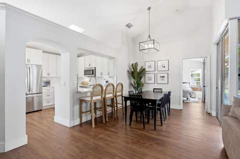 944 Dickens Place, West Palm Beach FL - photo 7 of 42