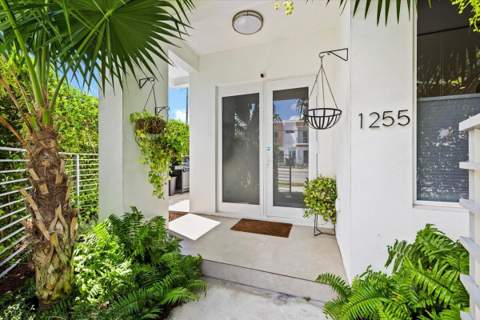1255 NE 18th Avenue, Fort Lauderdale FL - photo 7 of 56