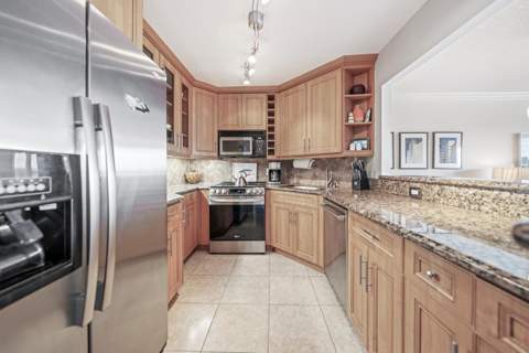 340 Sunset Drive #806, Fort Lauderdale FL - photo 10 of 40