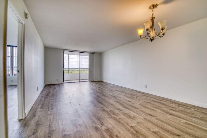 1 bedroom Condominium at 600 Three Islands Boulevard #801, Olympus Condo, Hallandale Beach — photo 4