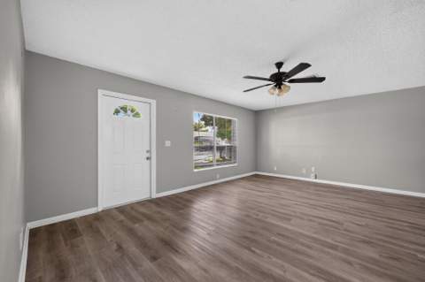 6198 Arcade Court, Lake Worth FL - photo 6 of 37