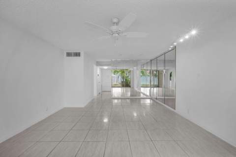 4090 Tivoli Court #107, Lake Worth FL - photo 11 of 39
