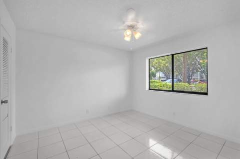 4090 Tivoli Court #107, Lake Worth FL - photo 19 of 39
