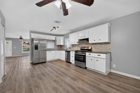 6198 Arcade Court, Lake Worth FL - photo 11 of 37