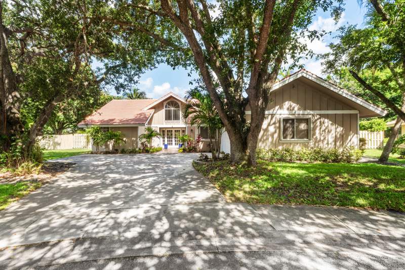 3 bedroom Single Family Residence at 123 Coco Lane, Maplewood Ph 1, Jupiter — photo 2