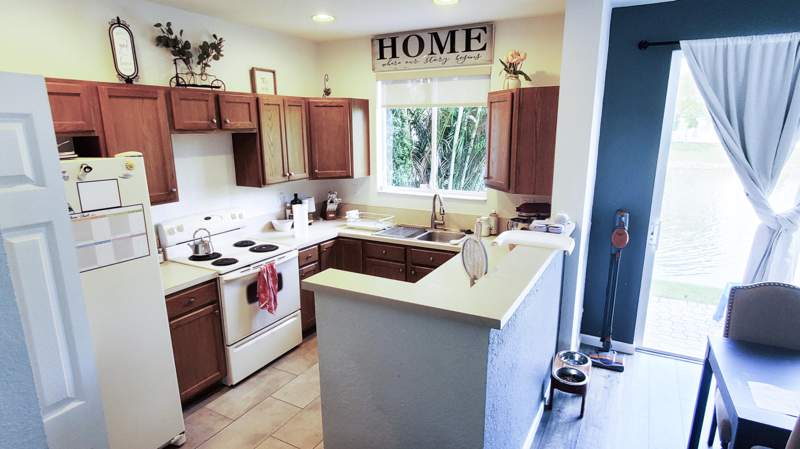 2 bedroom Townhouse at 3051 Laurel Ridge Circle, Thousand Oaks, Riviera Beach — photo 3