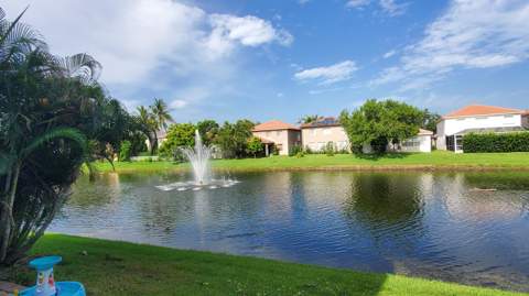 3051 Laurel Ridge Circle, Riviera Beach FL - photo 17 of 19