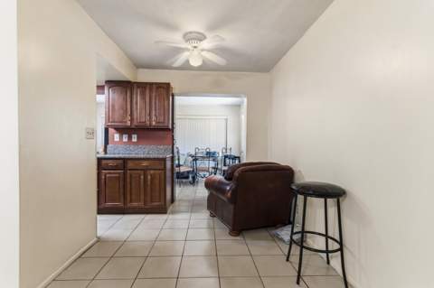 4818 NW 58th Street, Tamarac FL - photo 9 of 34