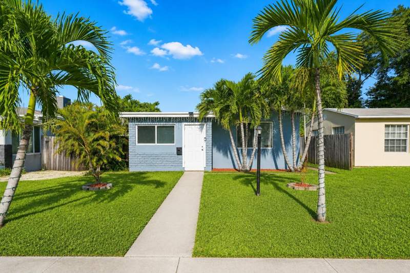 3 bedroom Single Family Residence at 1839 SW 4th Avenue, Lauderdale, Fort Lauderdale — photo 2