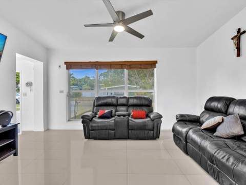 1580 NE 43rd Court, Pompano Beach FL - photo 13 of 38