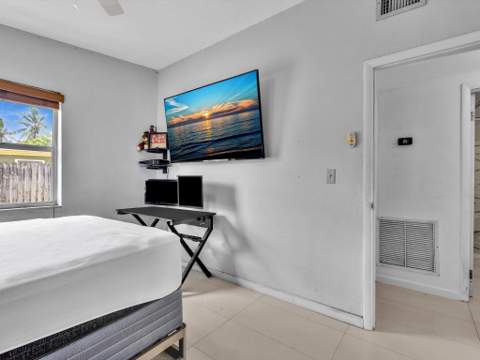 1580 NE 43rd Court, Pompano Beach FL - photo 22 of 38