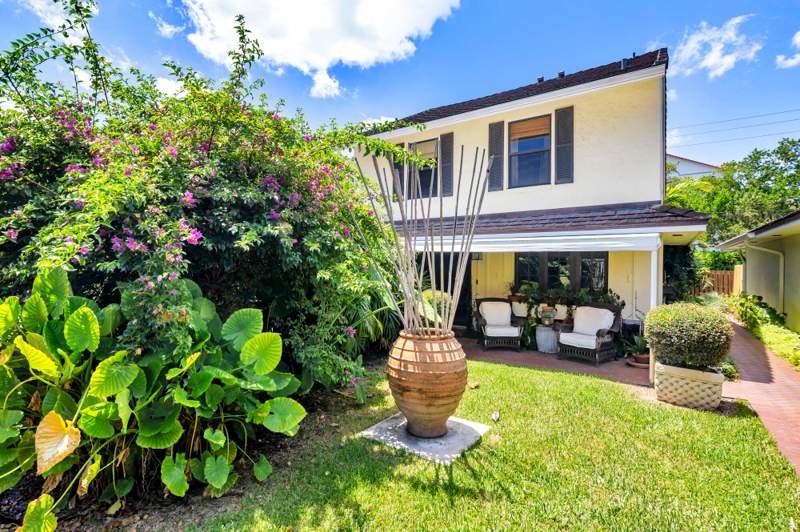 3 bedroom Condominium at 11290 Glen Oaks Court, Twelve Oaks Condo, North Palm Beach — photo 3