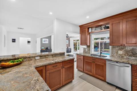 520 SE 14th Street, Pompano Beach FL - photo 12 of 28