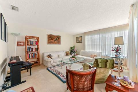 3385 Jog Park Drive, Greenacres FL - photo 8 of 27