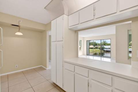 1010 Green Pine Boulevard #F2, West Palm Beach FL - photo 12 of 30