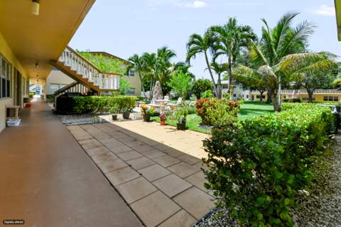 203 Coventry I, West Palm Beach FL - photo 19 of 41