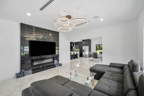 641 Marshall Road, West Palm Beach FL - photo 7 of 57