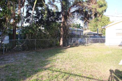 47 SE 12th Street, Dania Beach FL - photo 15 of 18