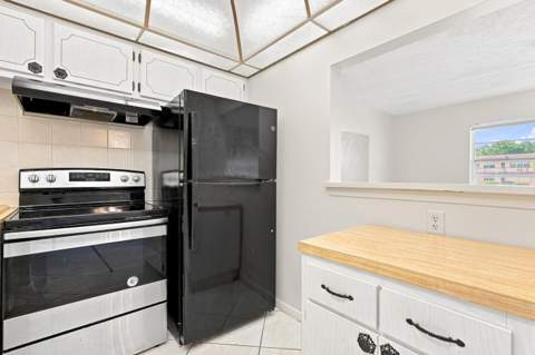 98 Norwich, West Palm Beach FL - photo 10 of 18