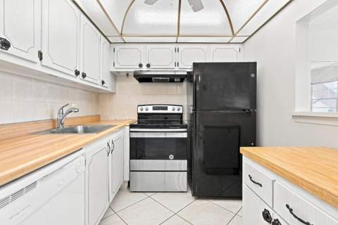 98 Norwich, West Palm Beach FL - photo 8 of 18