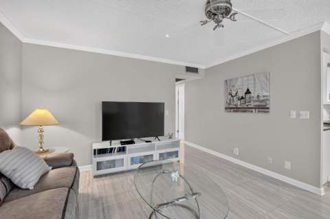 3056 Newport, Deerfield Beach FL - photo 9 of 96