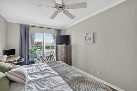 3056 Newport, Deerfield Beach FL - photo 11 of 96