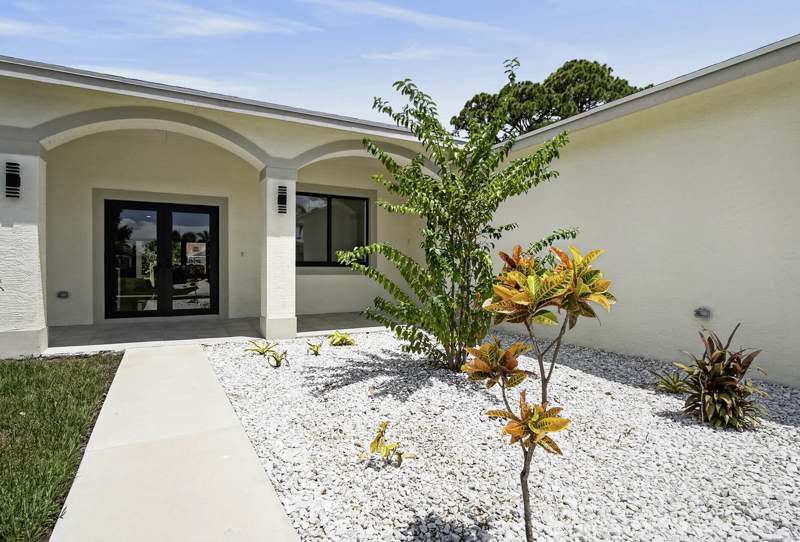 3 bedroom Single Family Residence at 1471 SE Proctor Lane, Port St Lucie Section 3, Port St. Lucie — photo 3