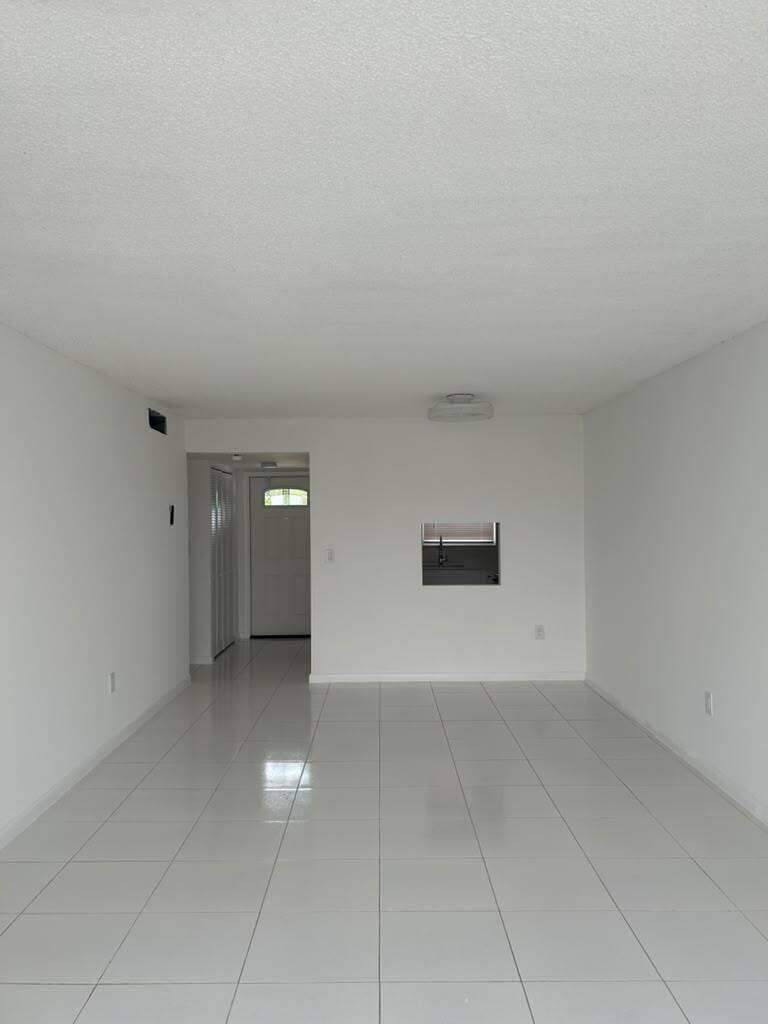 1 bedroom Condominium at 2881 N Pine Island Road #208, Sunrise Lakes 65 Condo, Sunrise — photo 4