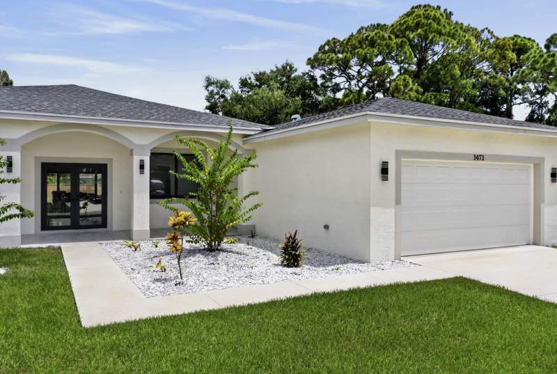 3 bedroom Single Family Residence at 1471 SE Proctor Lane, Port St Lucie Section 3, Port St. Lucie — photo 4
