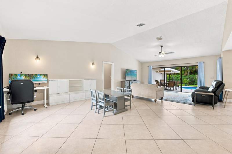 3 bedroom Single Family Residence at 10666 NW 2nd Place, Cypress Glen, Coral Springs — photo 5