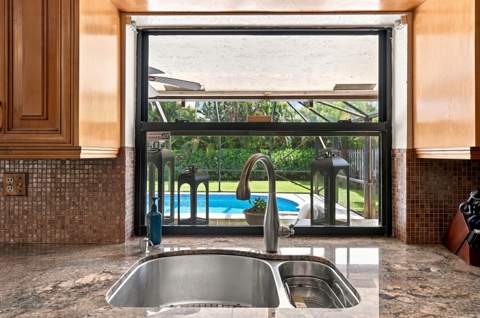 10666 NW 2nd Place, Coral Springs FL - photo 16 of 49
