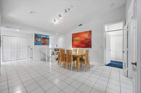 10112 Andover Coach Circle #B2, Lake Worth FL - photo 6 of 49