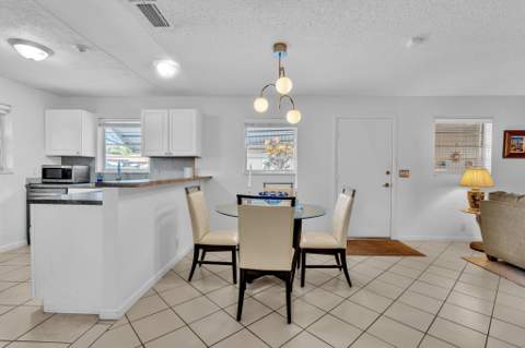 506 Sandpiper Circle, Delray Beach FL - photo 13 of 49