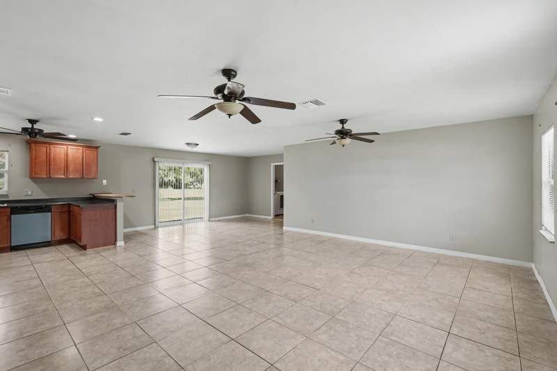 3 bedroom Single Family Residence at 502 NE Solida Circle, Port St Lucie Floresta Pines Unit 2, Port St. Lucie — photo 3