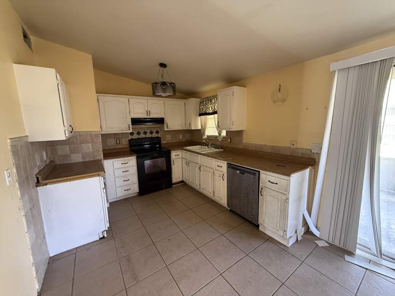 3 bedroom Single Family Residence at 116 SE Camino Street, River Park Unit 3, Port St. Lucie — photo 5