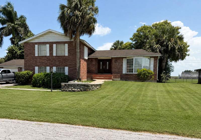 5 bedroom Single Family Residence at 909 NE 3rd Street, Zumpf Sub 3, Belle Glade — photo 3
