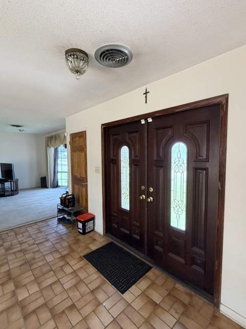 909 NE 3rd Street, Belle Glade FL - photo 6 of 43