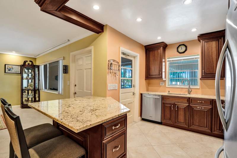 2 bedroom Condominium at 2121 NE 68th Street #202, Tara Apartments Condo, Fort Lauderdale — photo 4