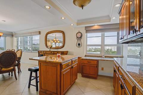 133 N Pompano Beach Boulevard, Pompano Beach FL - photo 15 of 55