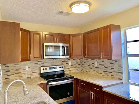 89 Normandy B, Delray Beach FL - photo 8 of 50