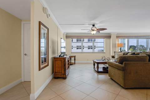 133 N Pompano Beach Boulevard, Pompano Beach FL - photo 6 of 55