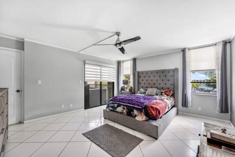 2205 S Cypress Bend Drive #302, Pompano Beach FL - photo 15 of 23