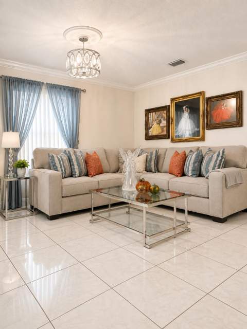821 Hampton Road, West Palm Beach FL - photo 7 of 38