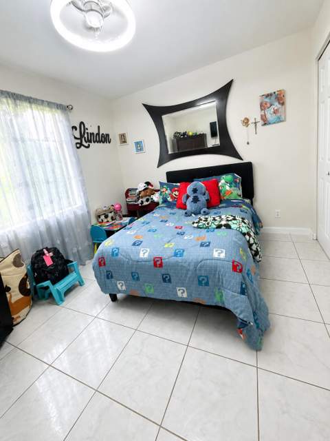 821 Hampton Road, West Palm Beach FL - photo 13 of 38